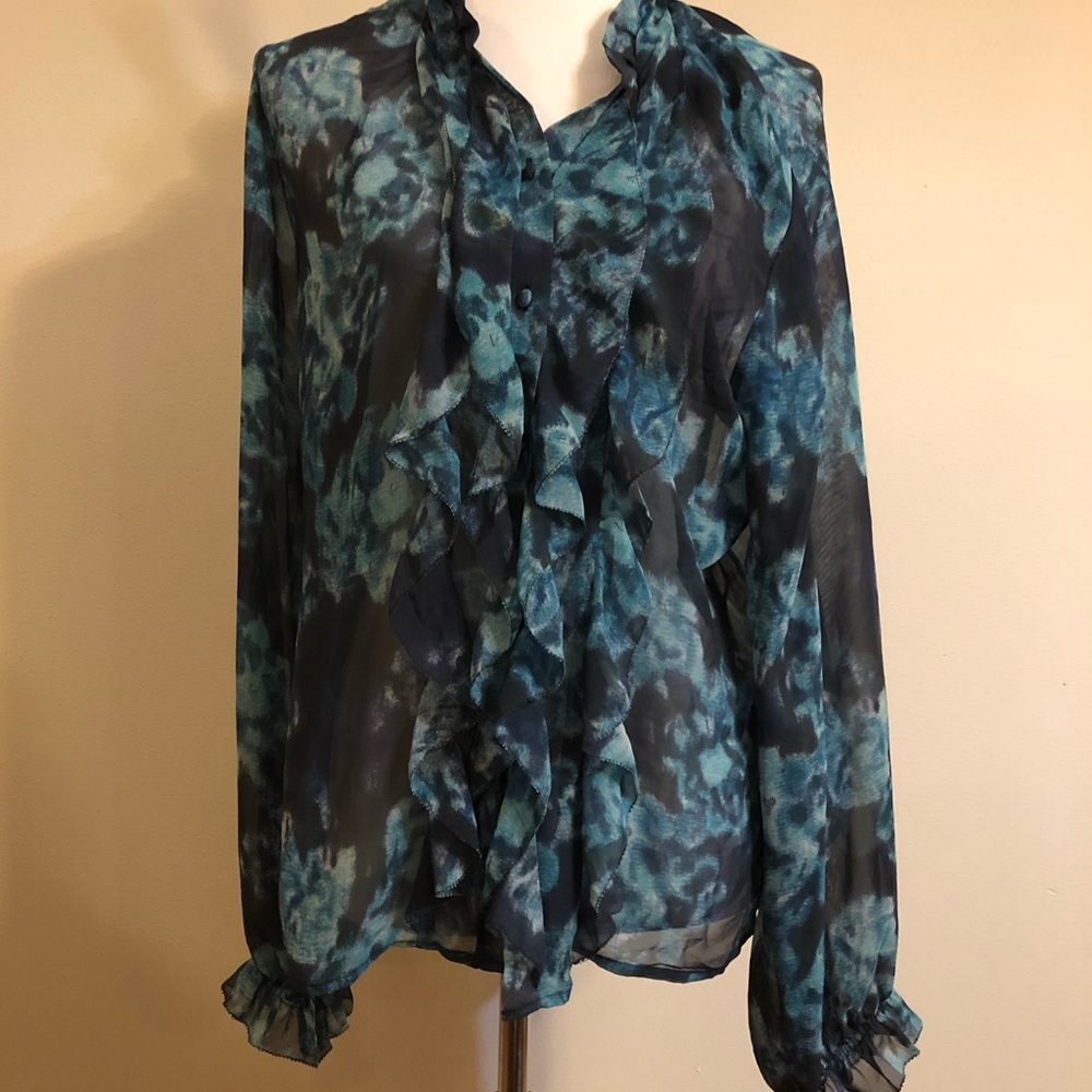 Dialogue Abstract Print Lightweight Ruffle Top - Picture 2 of 12